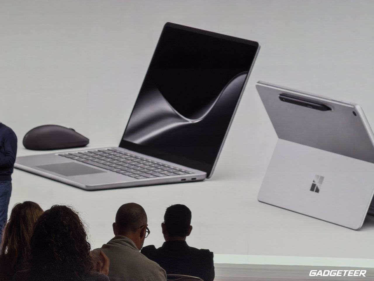 Surface Laptop va Surface Pro moi tren san khau Snapdragon Summit 2026