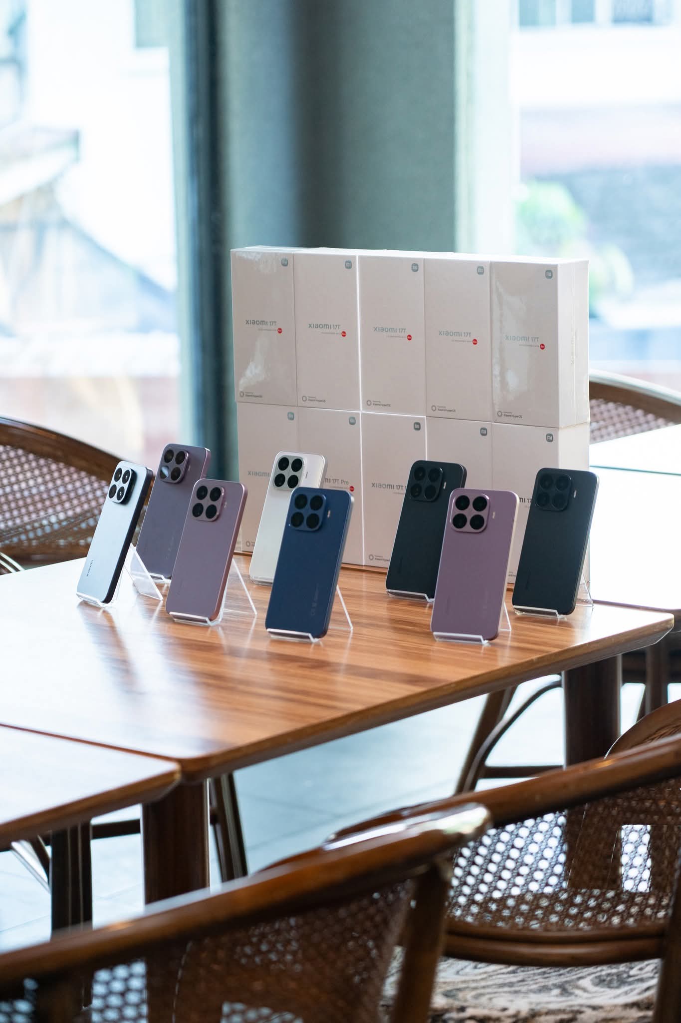 Xiaomi 17T và 17T Pro trưng bày thực tế — toàn bộ màu sắc tại sự kiện ra mắt